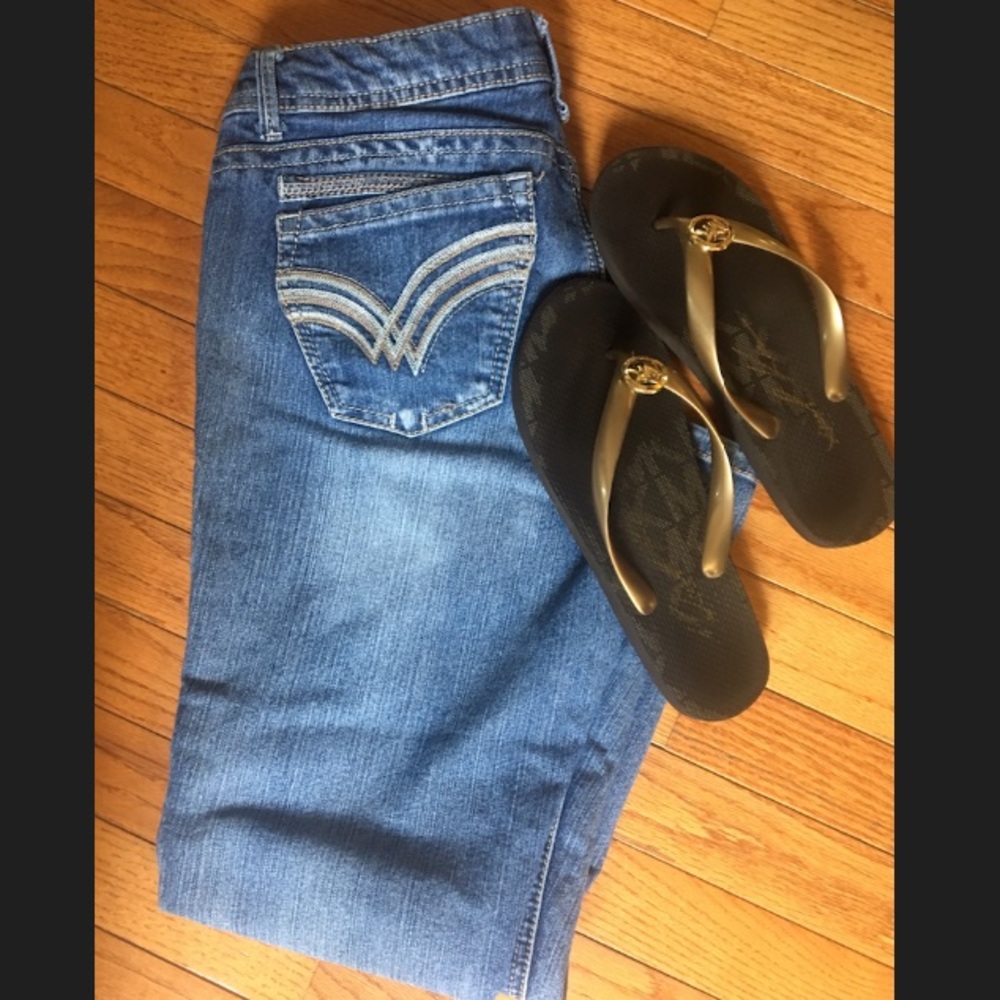 Ankle / Capri jeans with slight flair leg - Size 9